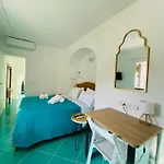 Antico Borgo Bed & Breakfast 4*