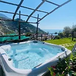 Antico Borgo Bed & Breakfast 4*